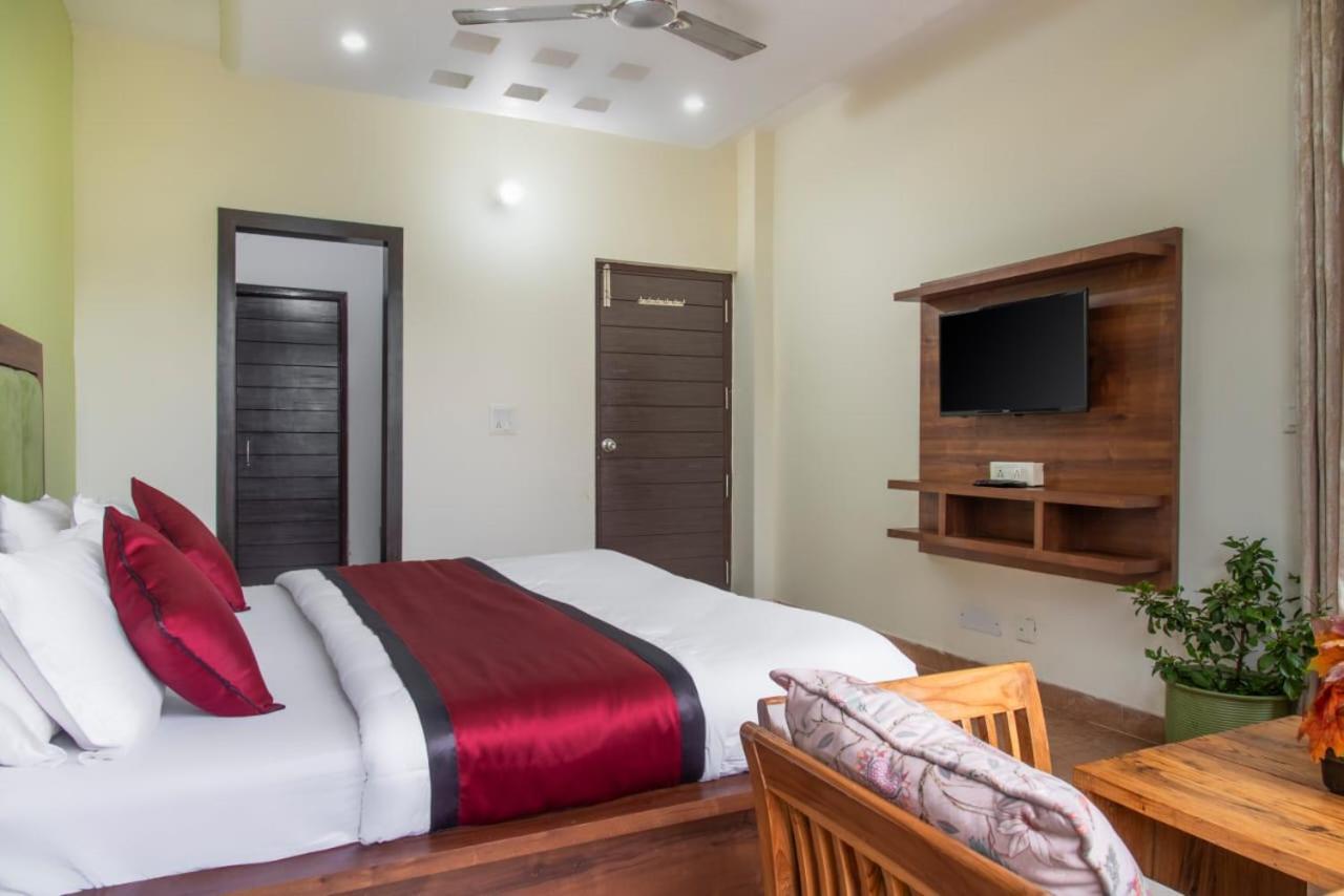 Host Jatin Kasauli Pine Villa 7Oi827O7O3 Kültér fotó